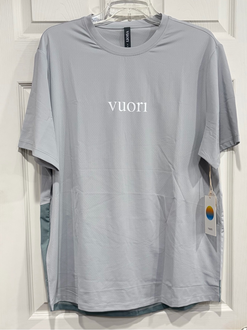Vuori Men's Large Short Sleeve Viewpoint Performance Tee 2.0 Pro Sky Grey Nwt